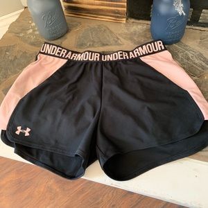 Under Armour Loose Fitting Athletic Shorts